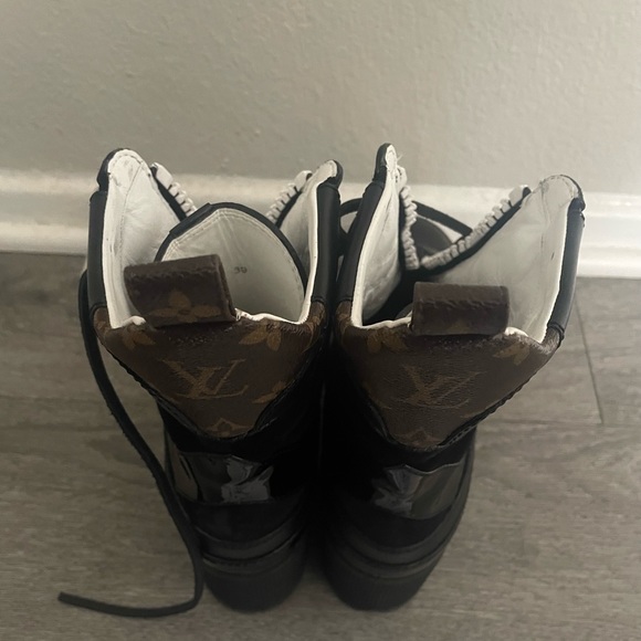 Like new worn once, these are my favorite! - Picture 10 of 11